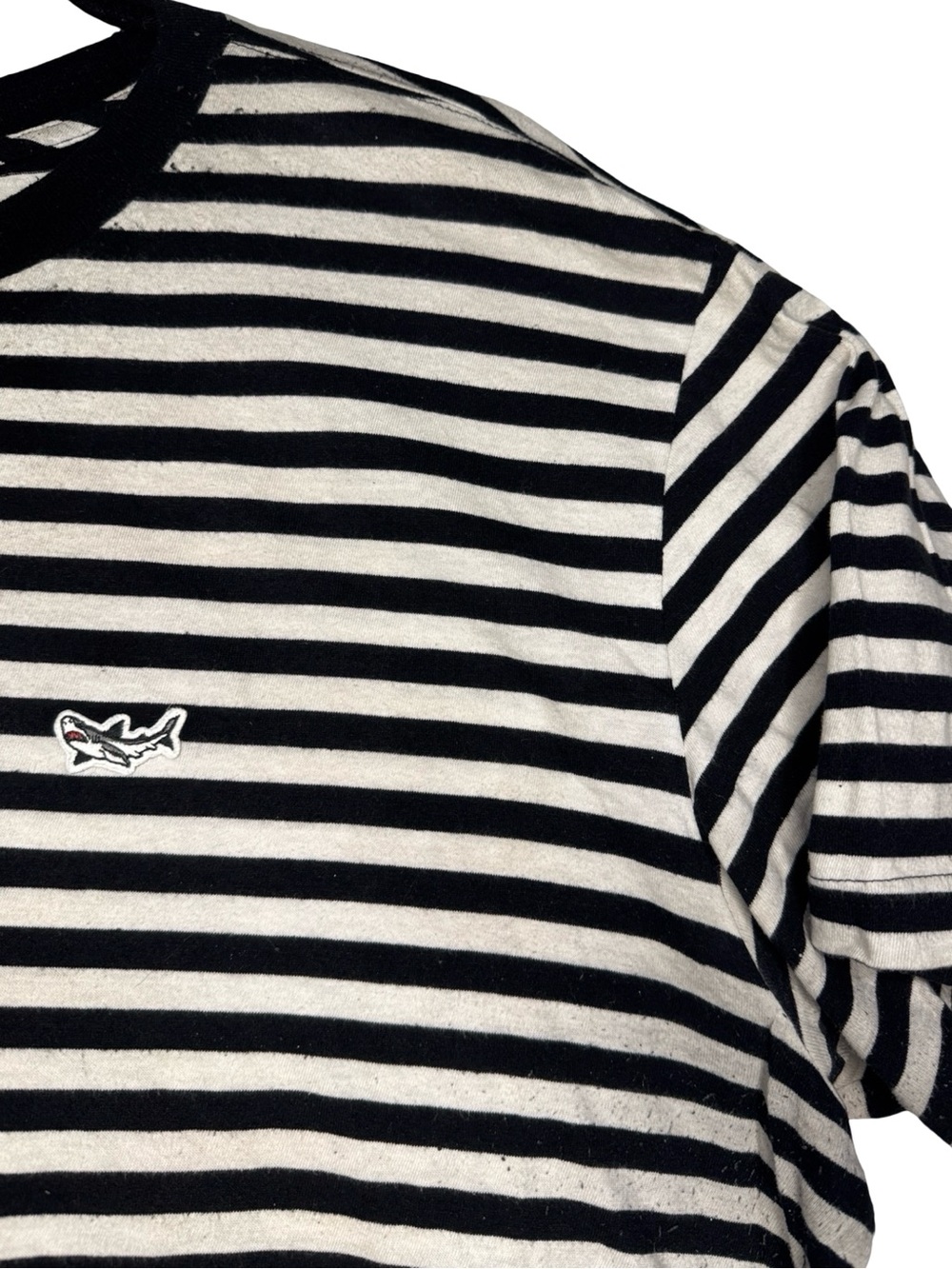 Dark Seas - shark knit striped T-shirt - black / white (XL)